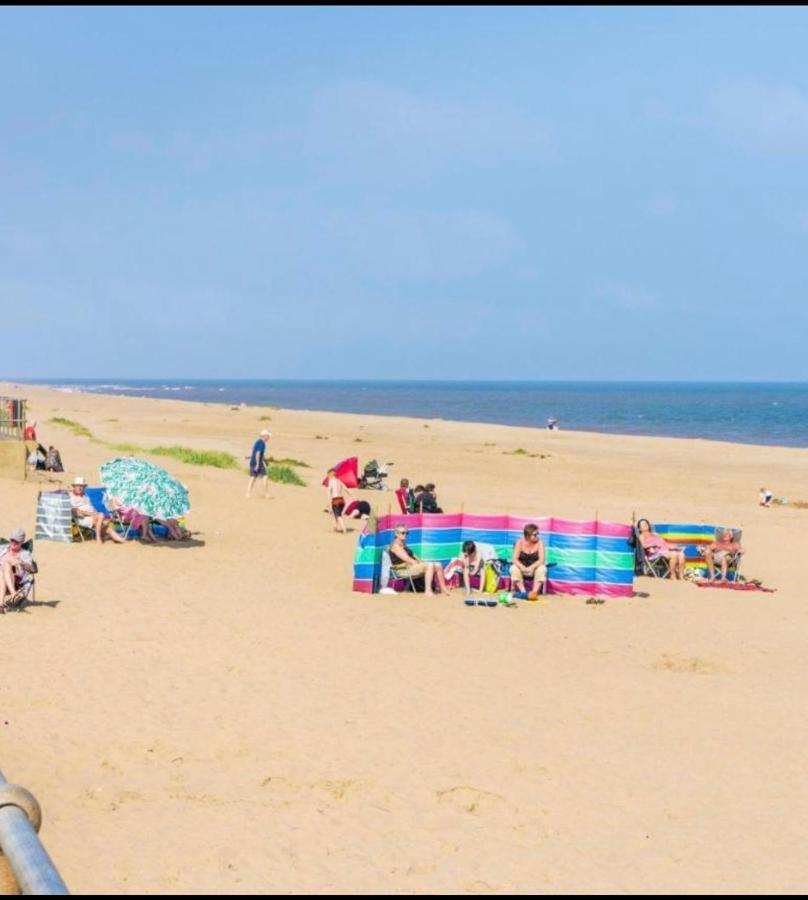 The Luxury Wolds Retreat 6 Berth 3 Bedrooms Beds Made For Arrival Wifi Ingoldmells Bagian luar foto
